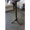 Image 3 : WOODEN COAT RACK