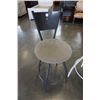 Image 2 : WHITE BAR STOOL W/ GREEN CUSHION AND GREY METAL SWIVEL CHAIR