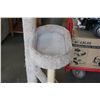 Image 3 : CAT TREE