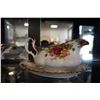 Image 3 : ROYAL ALBERT OLD COUNTRY ROSE GRAVY BOAT AND CASSEROLE DISH