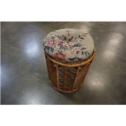 WICKER STOOL