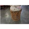 Image 3 : WICKER STOOL