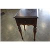 Image 2 : VINTAGE END TABLE W/ DRAWER