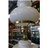 Image 3 : COLONIAL LAMP