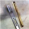 Image 2 : VINTAGE LEVEL AND RULER