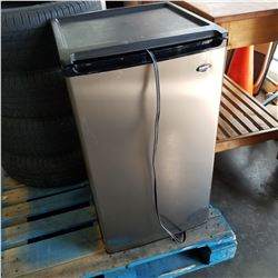 SANYO STAINLESS BAR FRIDGE AS IS