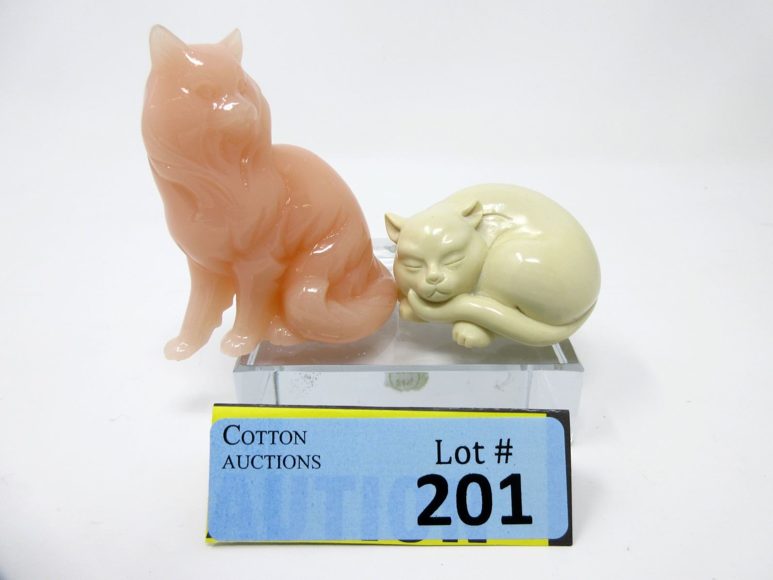 2 Rare Franklin Mint Curio Cabinet Cats