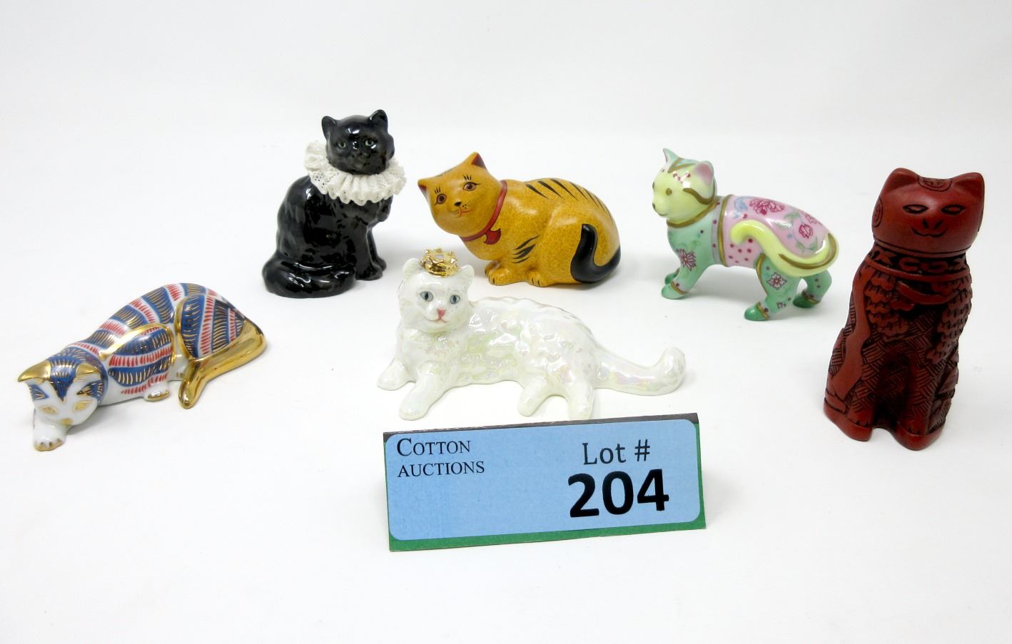5 Rare Franklin Mint Curio Cabinet Cats