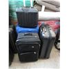 Image 1 : 4 Piece Lot of Assorted Luggage