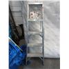 Image 1 : 5 Foot Aluminum Step Ladder