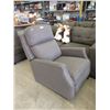 Image 1 : Fabric Upholstered Pushback Recliner