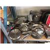 Image 1 : 9 Pieces of Assorted Cookware - Store Return