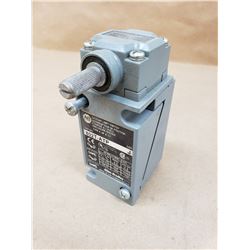 Allen-Bradley 802T-ATP Oiltight Limit Switch