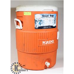 IGLOO SEAT TOP BEVERAGE COOLER 10 GAL / 37.8L