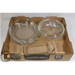 FLAT OF PYREX DISHES