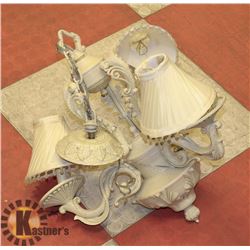 LIGHT WITH 3 LAMP SHADES.