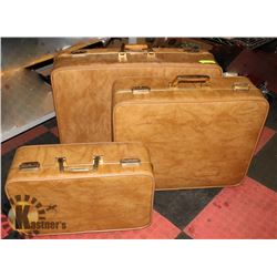 VINTAGE 3PC GOLD LEATHER SUITCASE SET WITH GOLD
