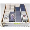 Image 1 : BOX OF OVER 3000 HOCKEY CARDS INCLUDING MANY