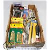 Image 1 : FLAT OF ASSORTED HARDWARE AND HAND TOOLS