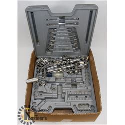 75PC 3/8 & 1/2 DRIVE SOCKETS & OPENED BOX END