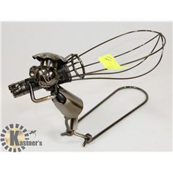 ART METAL CHEF WINE BOTTLE HOLDER