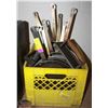 Image 1 : CRATE OF FRYING PANS & 2 GRILL PRESSES