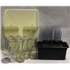 Image 1 : BOX W/ 8OZ CAMBRO TUMBLERS & GLASS WINE CARAFES
