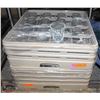 Image 1 : 2 GLASS DISHWASHER TRAYS FULL OF ASSORTED GLASSES