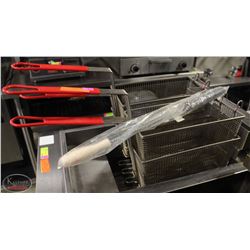4 DEEP FRYER BASKETS SOLD W/ L-SHAPED FRYER BRUSH