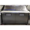 Image 1 : TRUE 2 DOOR REFRIGERATED 5' PREP TABLE WITH LID