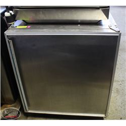 SILVER KING UNDERCOUNTER REFRIGERATOR ON CASTERS