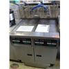 Image 1 : PITCO 2 TANK 4 BASKET DEEP FRYER