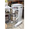Image 2 : HOBART LEGACY 60 QT MIXER W/ ATTACHMENTS