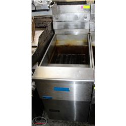 PITCO NATURAL GAS DUAL BASKET DEEP FRYER ON CHOICE
