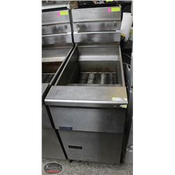 PITCO NATURAL GAS DUAL BASKET DEEP FRYER ON CHOICE