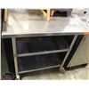 Image 1 : WASSERSTROM S/S COMMERCIAL PREP-TABLE ON CASTORS