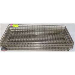 WIRE RACKS 16" X 26" LOT OF 4