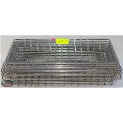 LOT OF 7 WIRE BASKETS 10" X 19" AND 11" X 20"