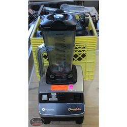 COMMERCIAL VITAMIX BLENDER W/ 6 JARS