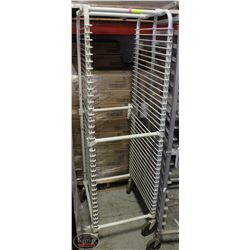 COMMERCIAL HD WIRE COOLING RACK W/ CASTORS
