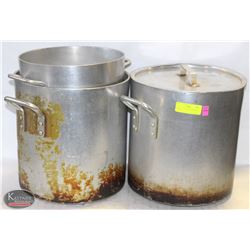 LOT OF 3 ALUMINUM STOCK POTS W/ 1 LID
