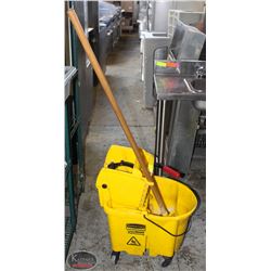 COMMERCIAL MOP-BUCKET W/ WRINGER