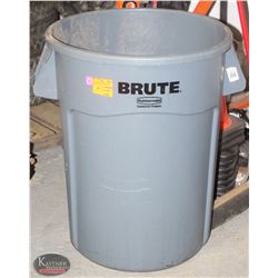 44-GALLON BRUTE WASTE BIN W/ LID