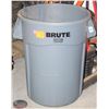 Image 1 : 44-GALLON BRUTE WASTE BIN W/ LID