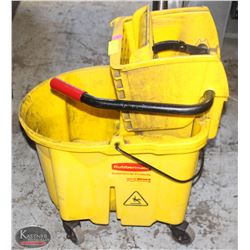 COMMERCIAL MOP BUCKET W/ WRINGER