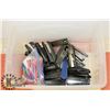 Image 1 : LOT OF 20 STAPLERS AND BIG BAG OF PENS