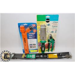 LOT OF NEW ITEMS INCL MIRACLE GRO GARDEN SET, V