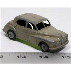 DINKY TOYS MORRIS OXFORD MECCANO DIE CAST CAR