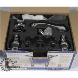 MOEN CHROME FAUCET WITH CHROME HANDLES