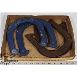 SET OF HORSESHOES
